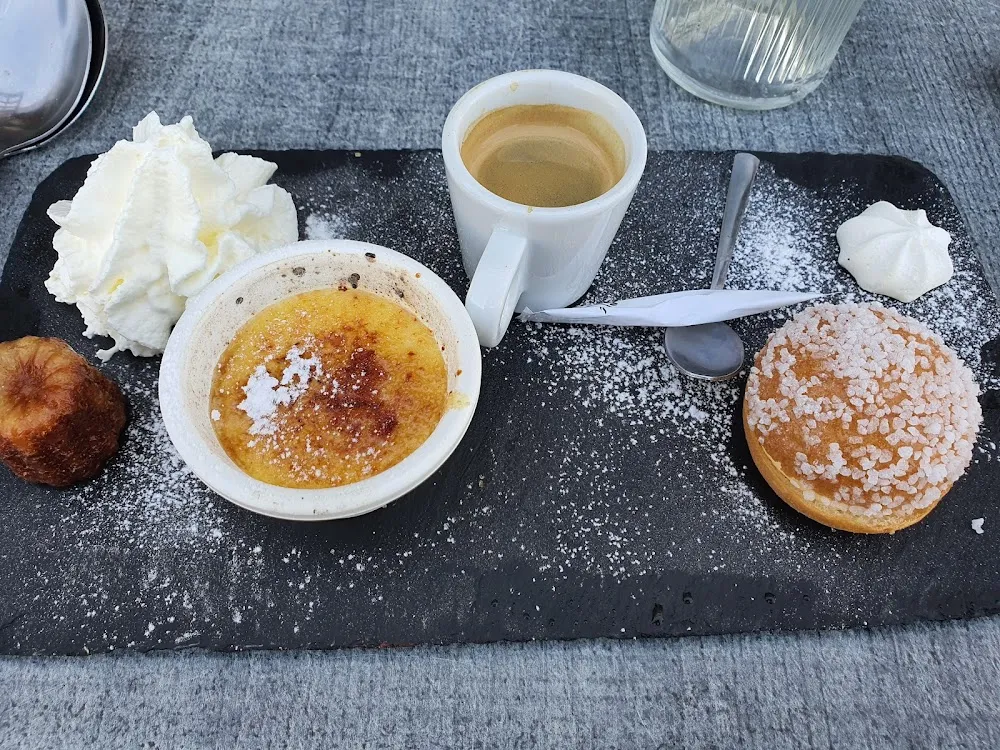 Café Gourmand