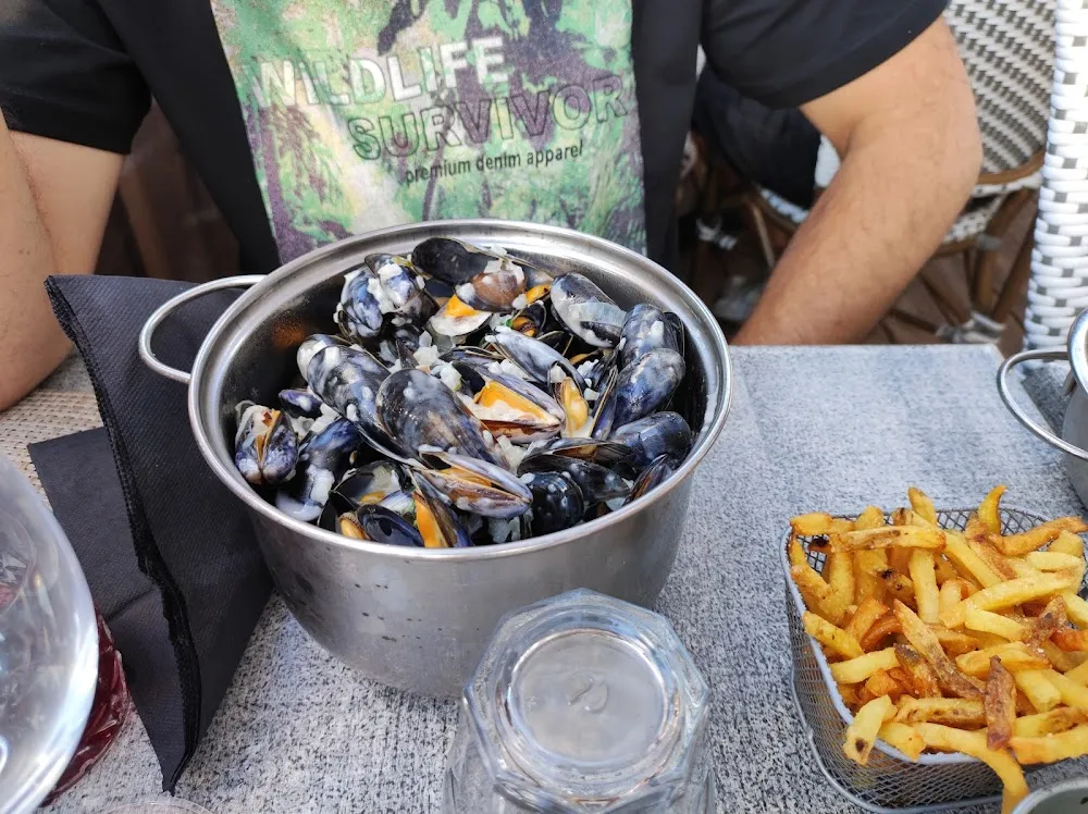 Moules Frites Fraîches Maison À la Crème